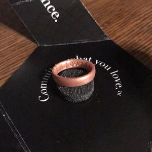 Enso rose gold silicone ring